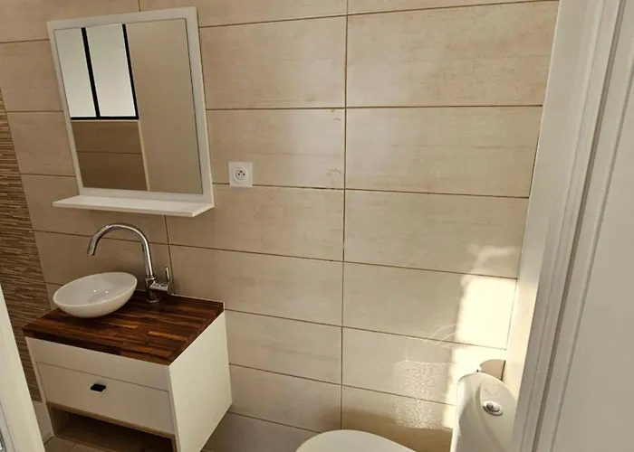 Evasion Balneo * Ναρμπόν